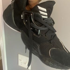 Black and white hardens